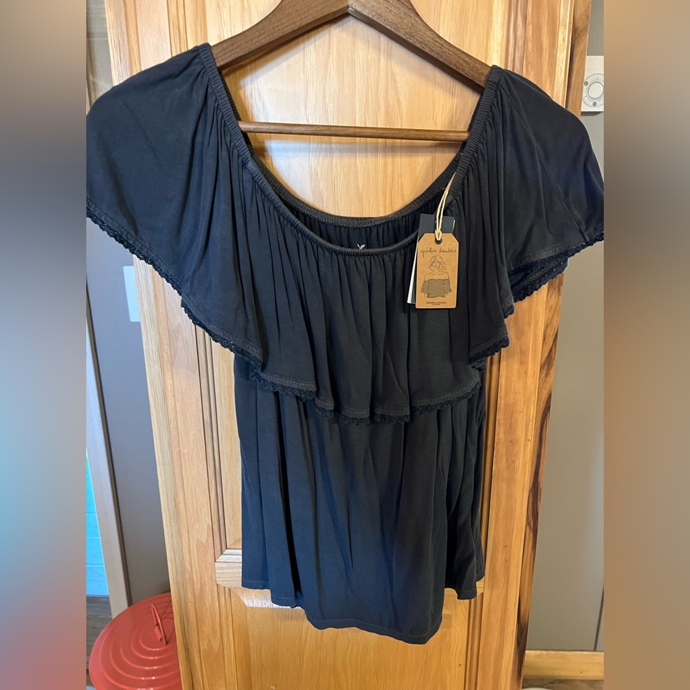 American Eagle - Off the shoulder shirt